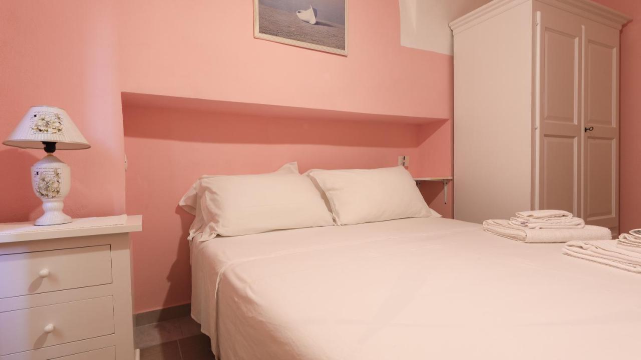 Hôtel Welcomely - S'Apposentu à Bosa Extérieur photo
