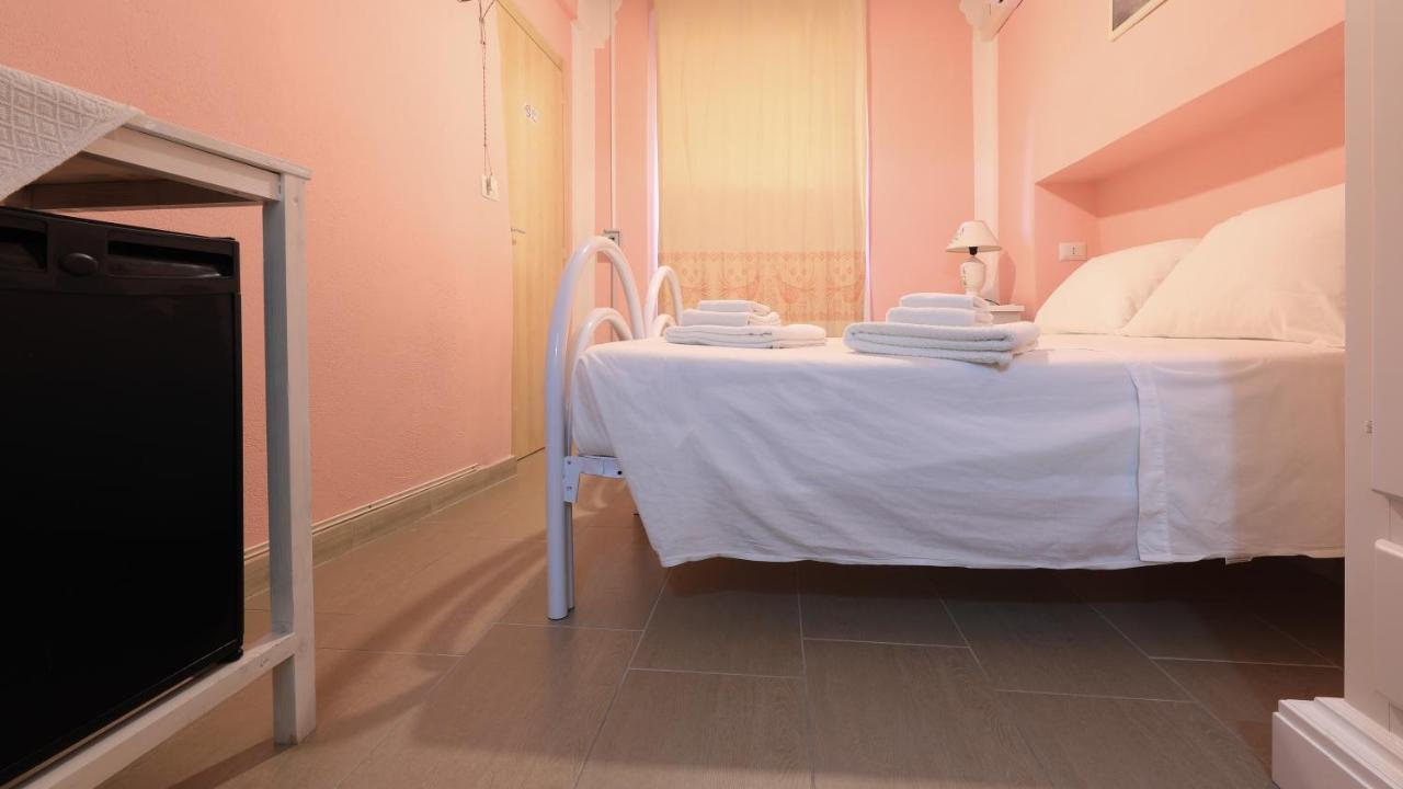 Hôtel Welcomely - S'Apposentu à Bosa Extérieur photo