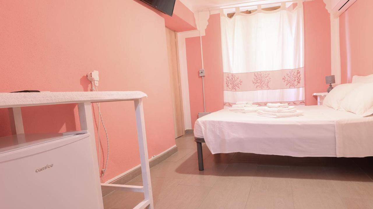 Hôtel Welcomely - S'Apposentu à Bosa Extérieur photo