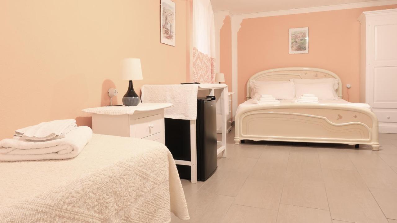 Hôtel Welcomely - S'Apposentu à Bosa Extérieur photo